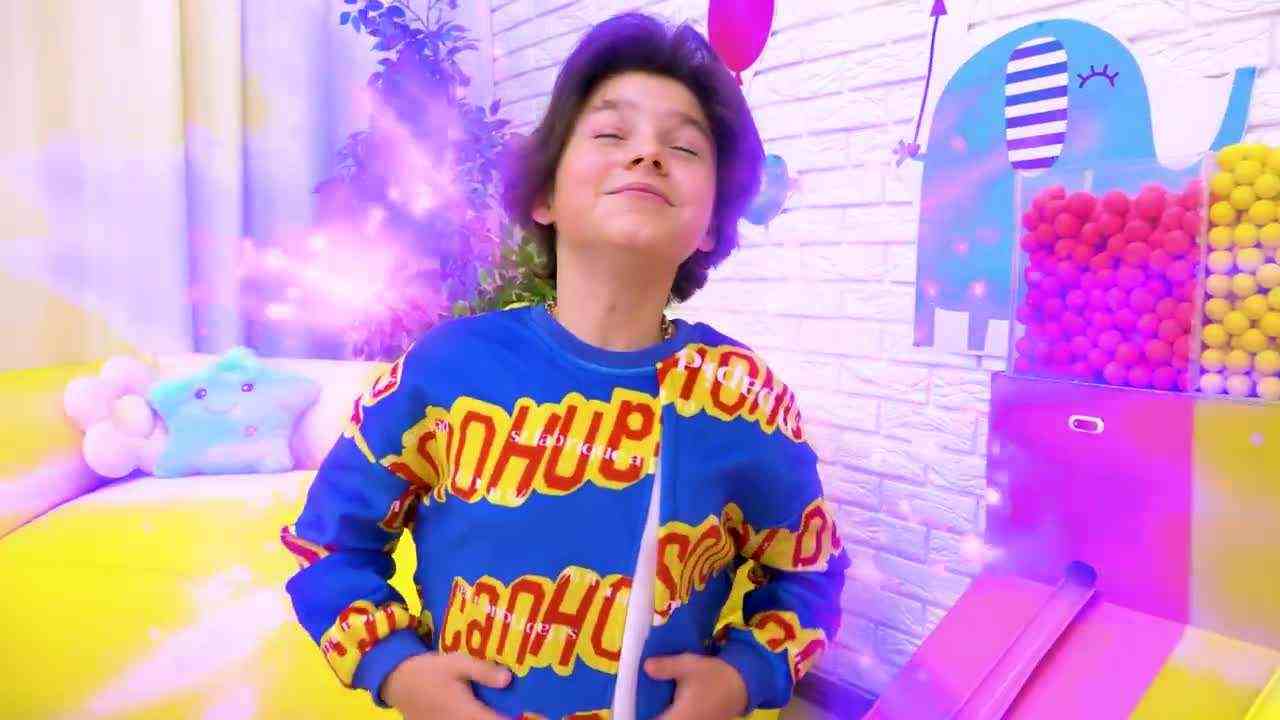 Dana's Gumball Mystery with Animal Prizes img